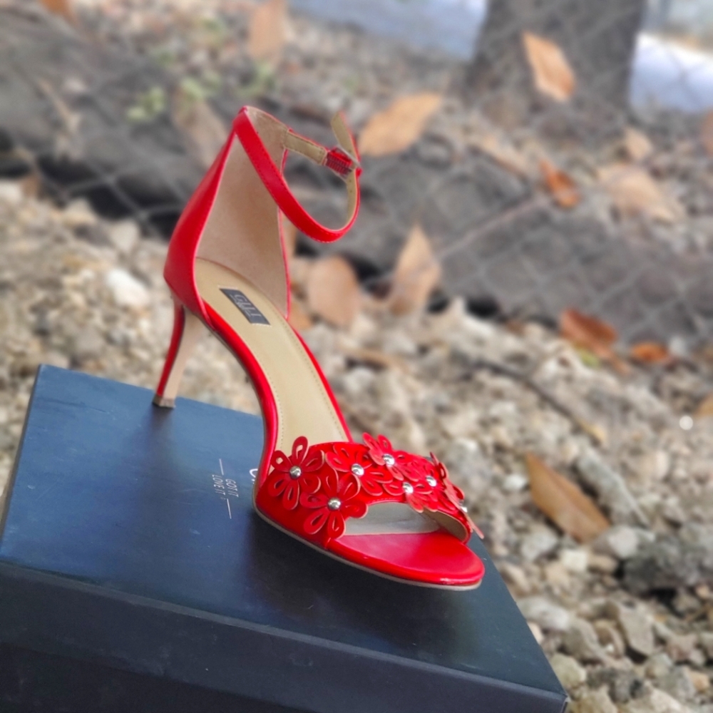Red sandals open toe kitten heels